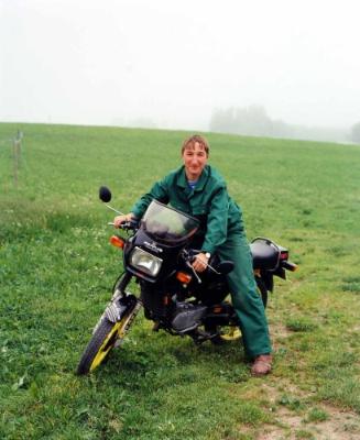 Junger Mann mit Motorrad, Bad Leonfelden