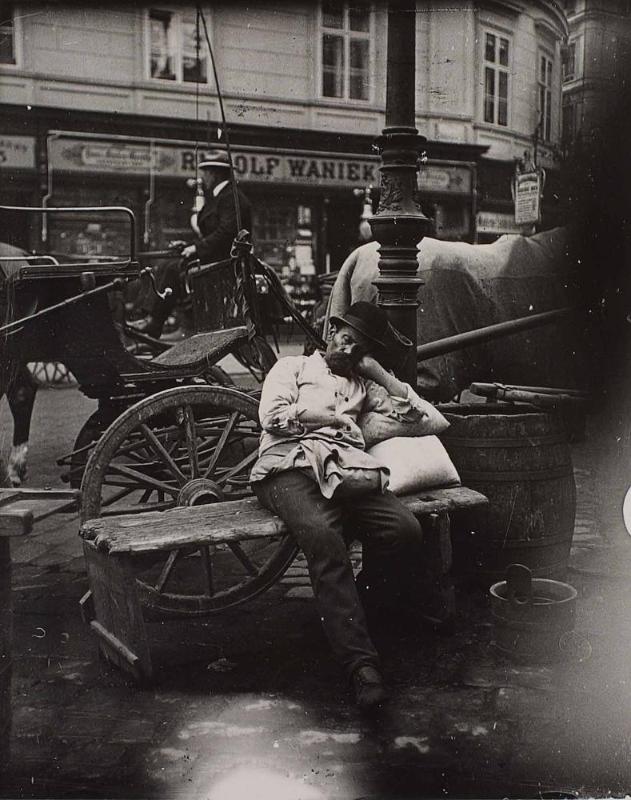 Schlafender Wasserer in Wien I. Hoher Markt/Ecke Tuchlauben